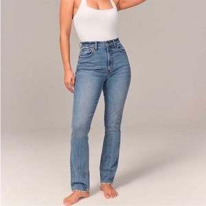 Abercrombie and Fitch 90s Straight Ultra High Rise Curve love